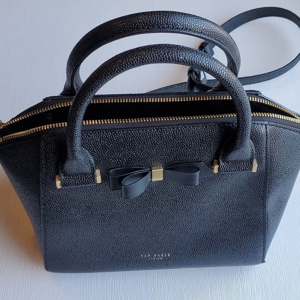 Ted Baker London Black Pebble Leather Janne Bow Purse like new *flaw - Picture 11 of 11